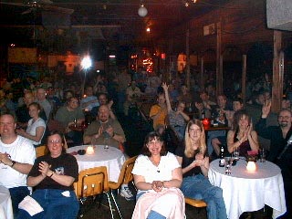 A crowded Jazzhaus showing their appreciation!