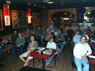 A cozy crowd greets the CGT with open arms!