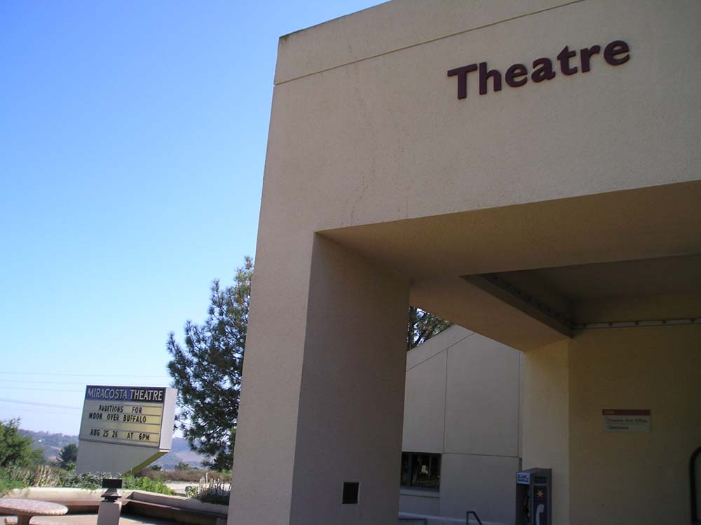 Mira Costa College Theater, Oceanside, CA - August 29, 2004